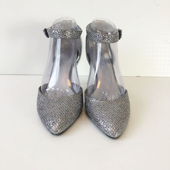 Marc Fisher Metallic Glitter Ankle Strap Pumps Heels Silver Pointed Toe Size 8.5 - Picture 3 of 13